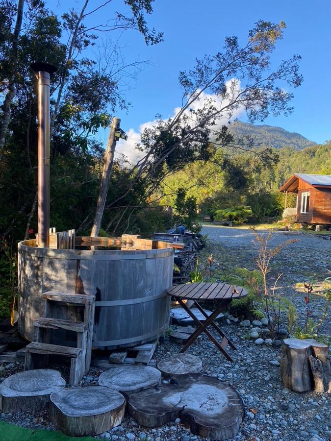 Cabanas & Tinajas Entre Volcanes Hornopiren Luaran gambar